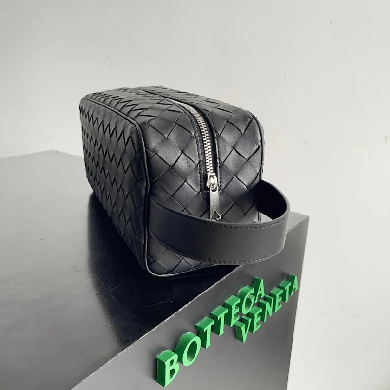 All categories 💚 Authentic bags 💚 BV 2025 new BV toiletry bag